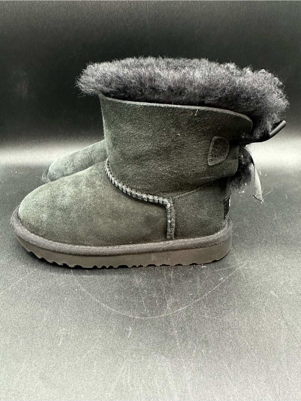 UGG Mini Bailey Bow Black Boots Kids Girls Size 10 Sheepskin 1017397T Toddler